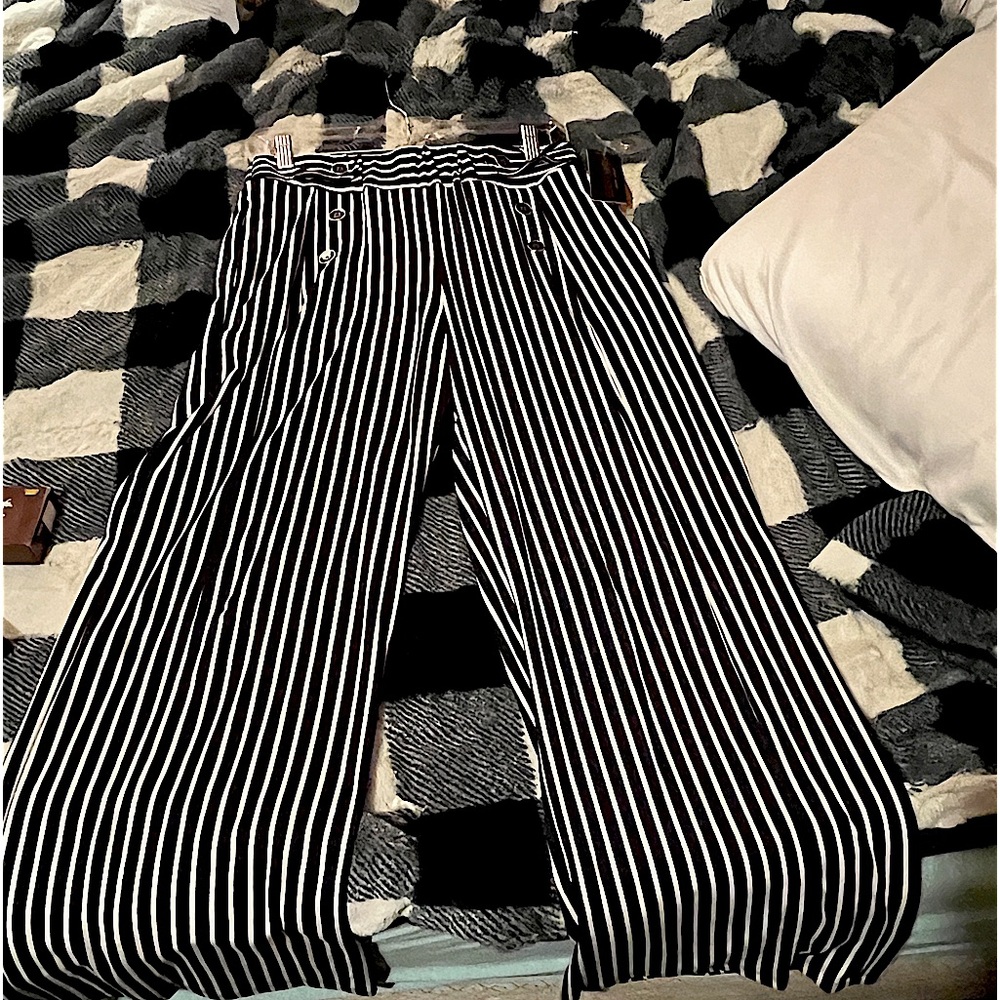 Sabrina Lauren black and white dress slacks